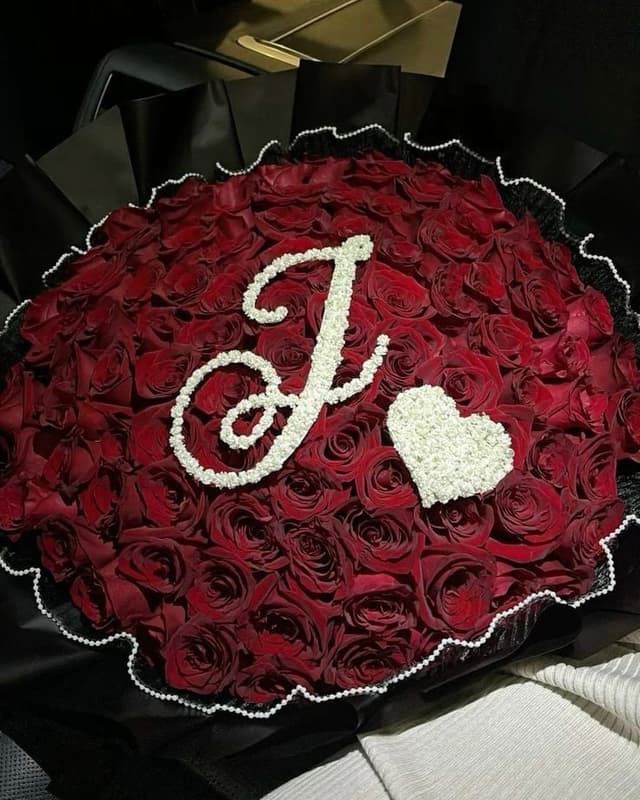 Only You Bouquet - Thiết kế chữ theo yêu cầu